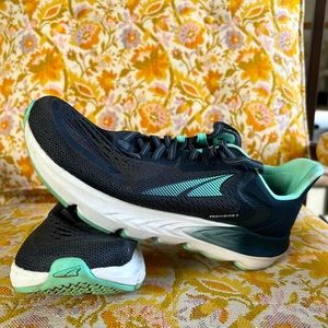 Women’s Altra Provision 6 Running Shoes